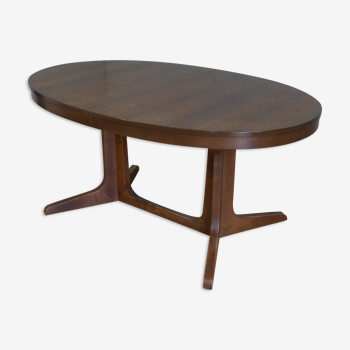 Baumann oval elm table