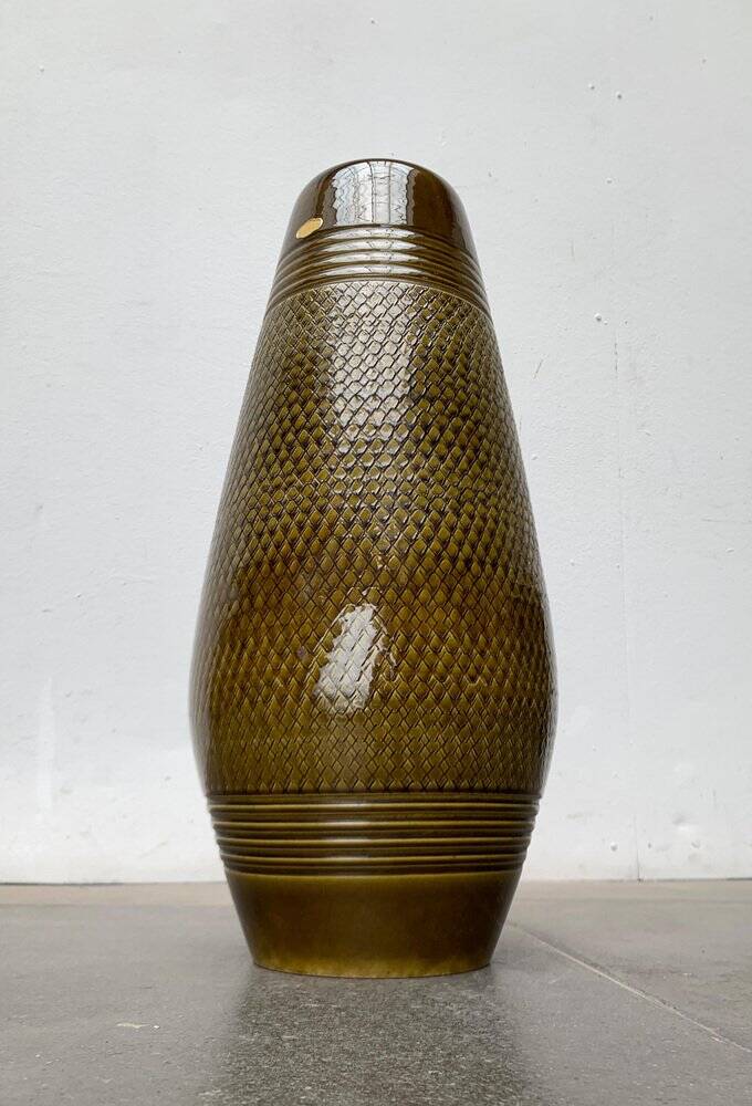 Footed vase in West German pottery, mid-century WGP by Bay Keramik, 1960s.