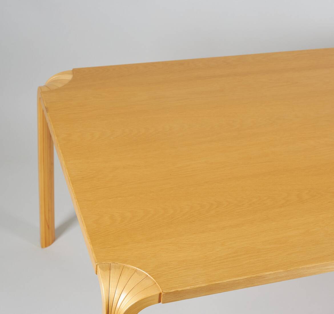 X800 Alvar Aalto coffee table called "fan legs" Artek