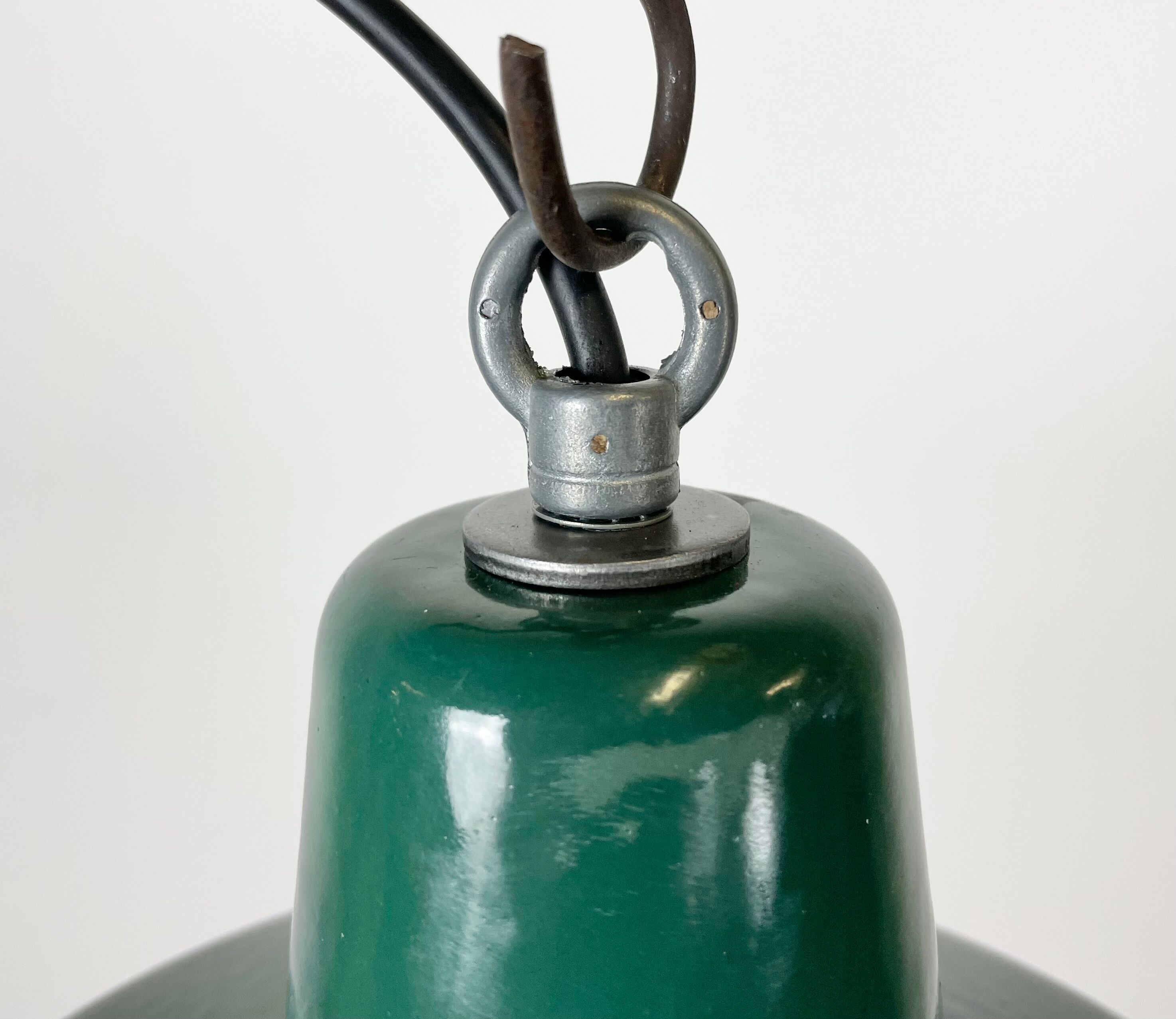 Industrial green enamel pendant lamp, 1960s
