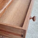 Oak chest of drawers