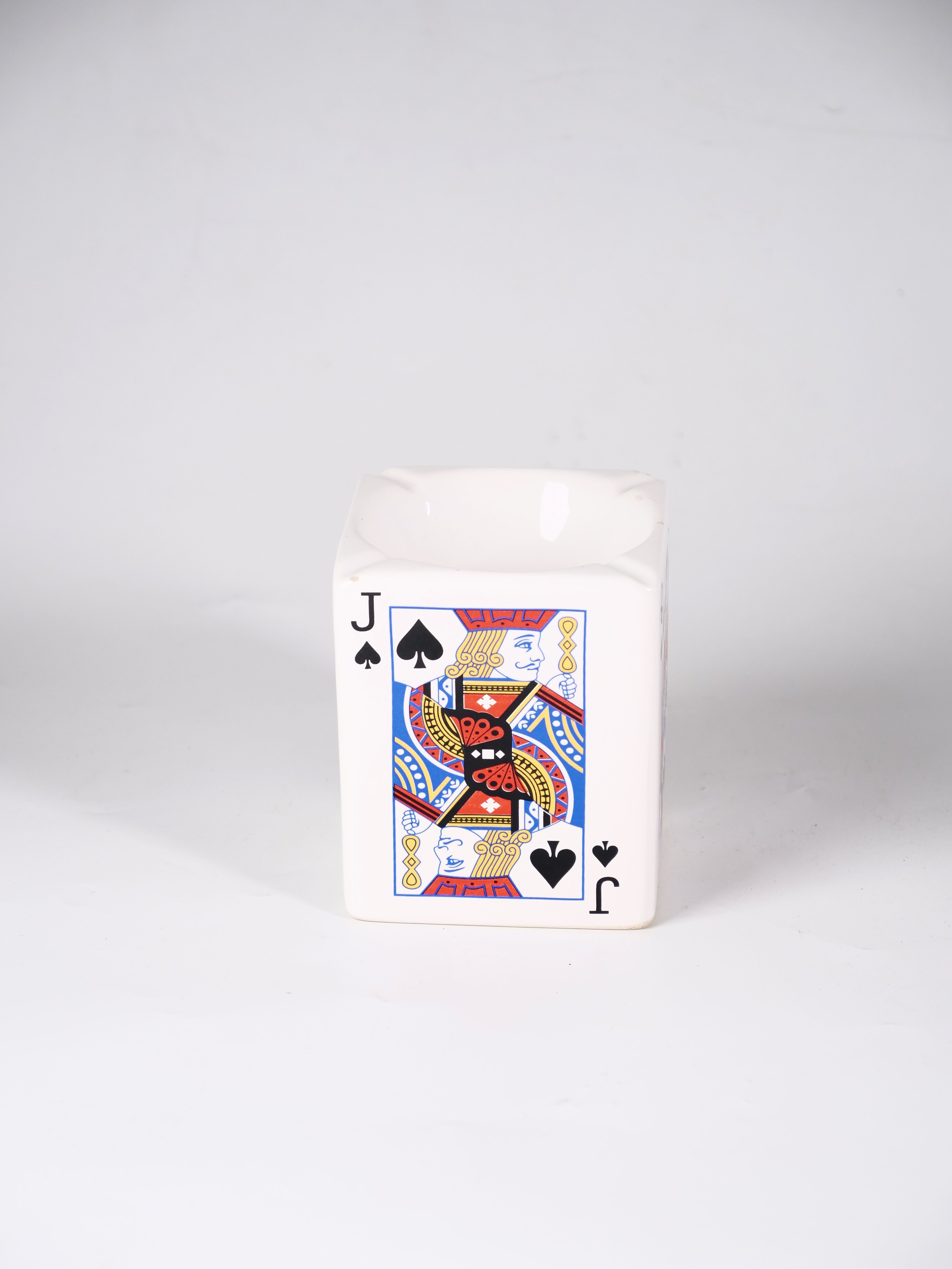 Ashtray poker design card game