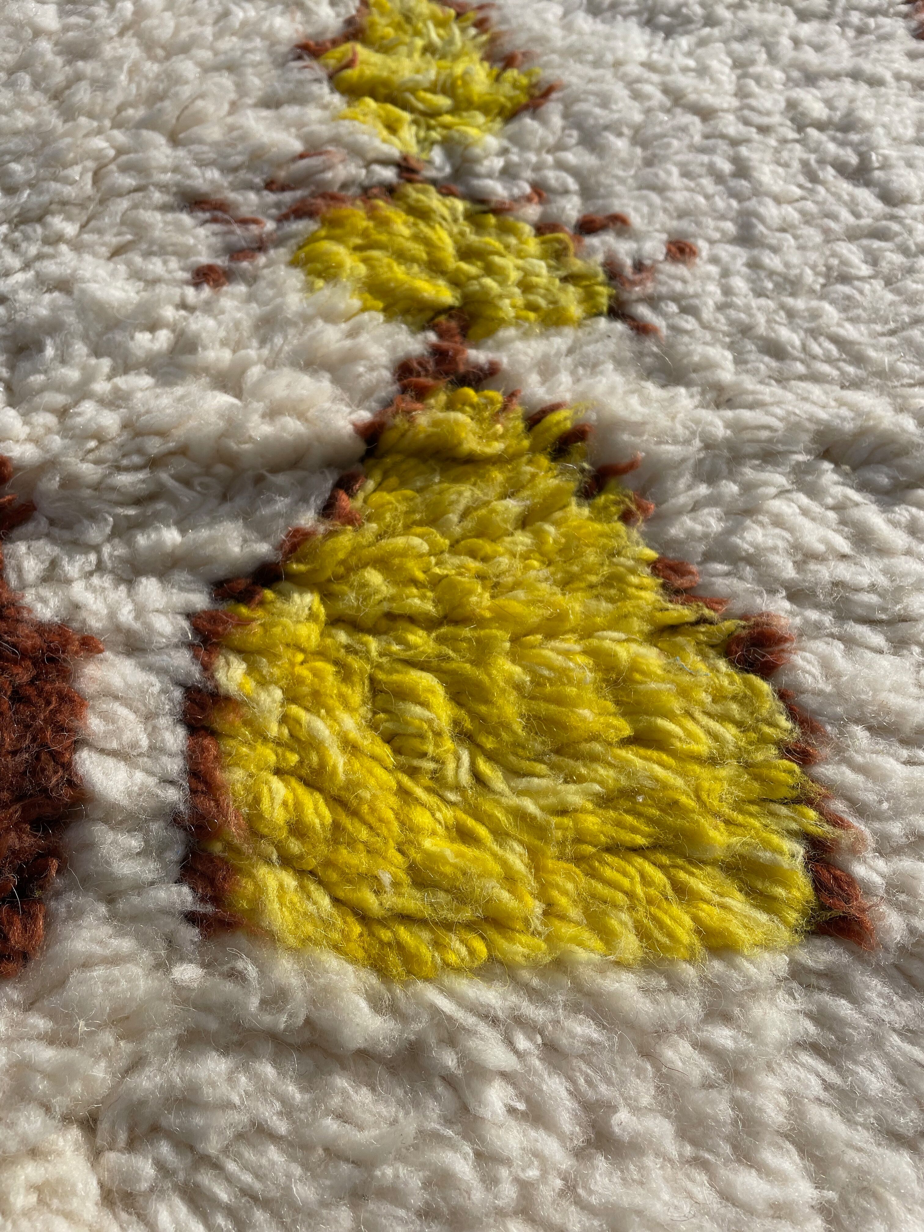 Contemporary Moroccan Berber carpet Beni Ouarain