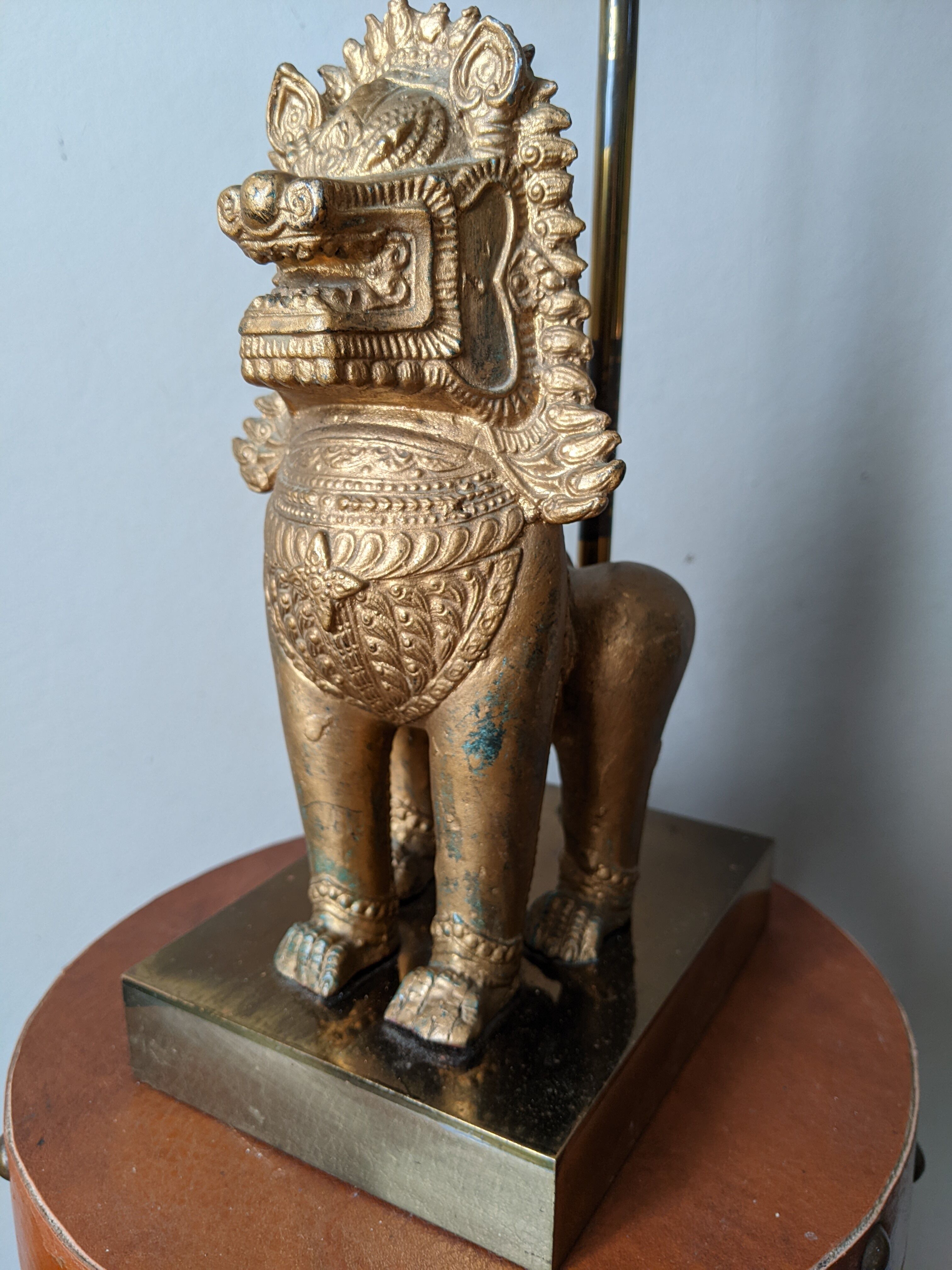 Thai Singha lion foo dog bedside lamp