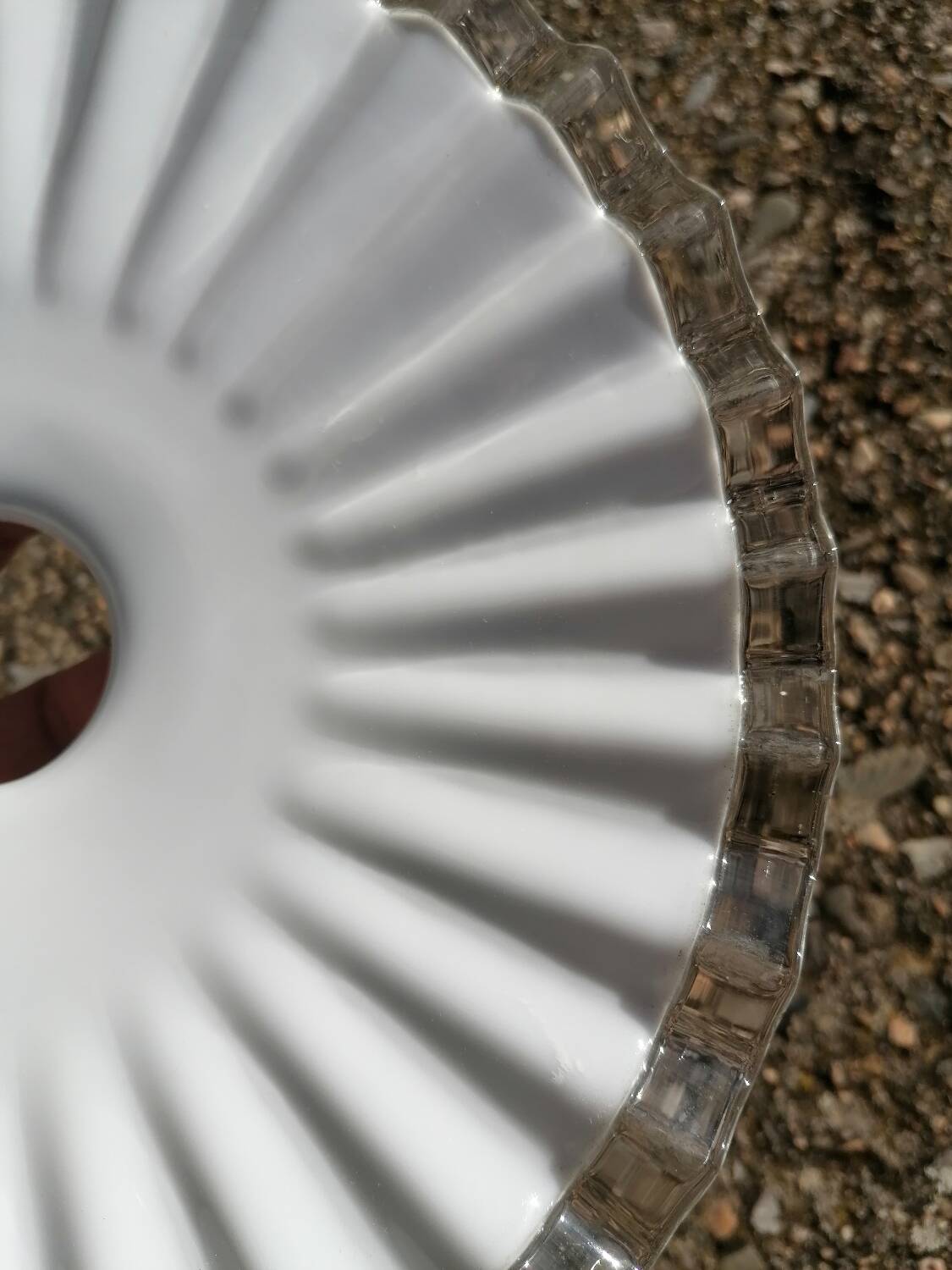 Pendant lampshade in white vintage serrated opaline
