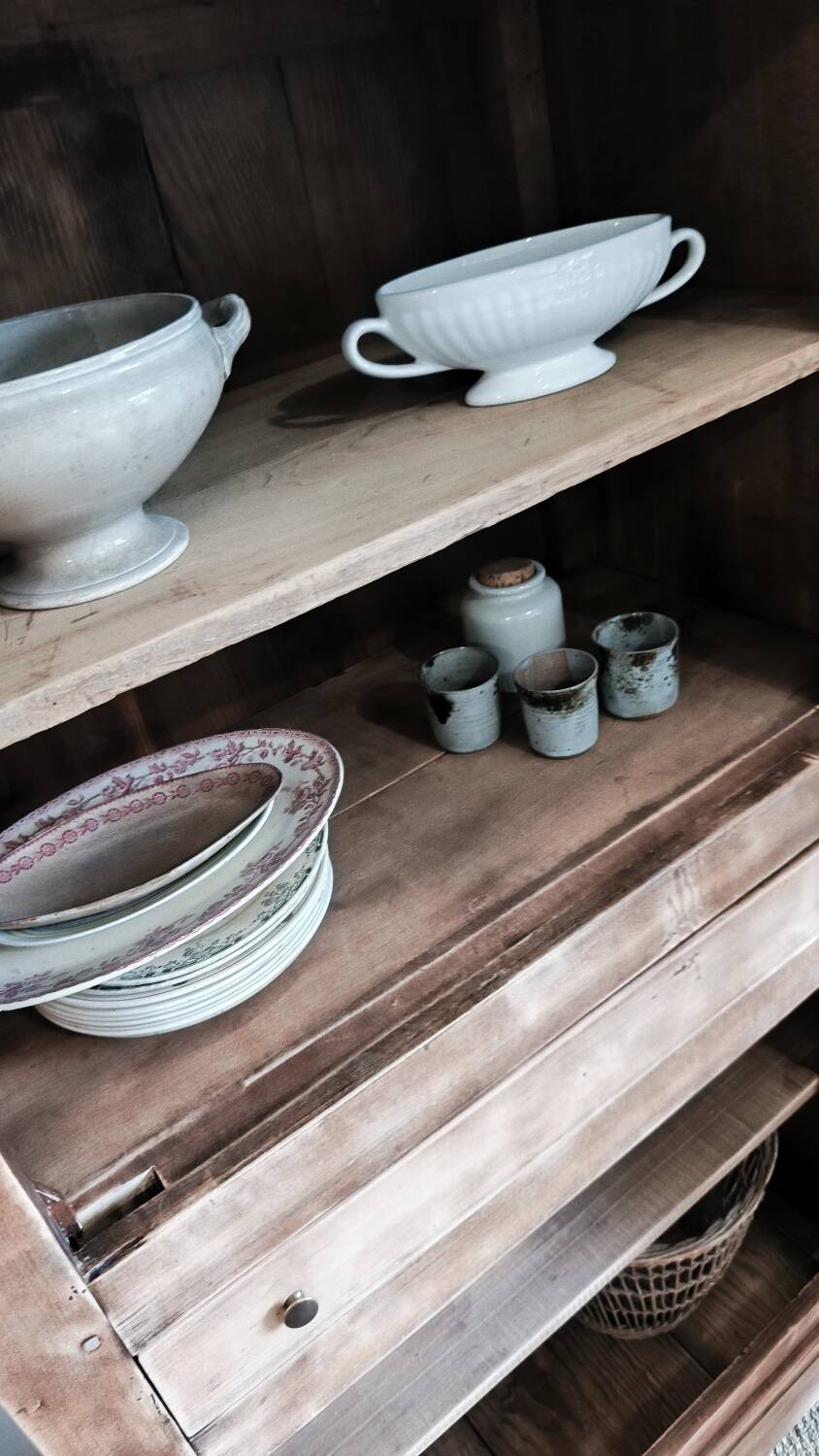 Wardrobe / standing man