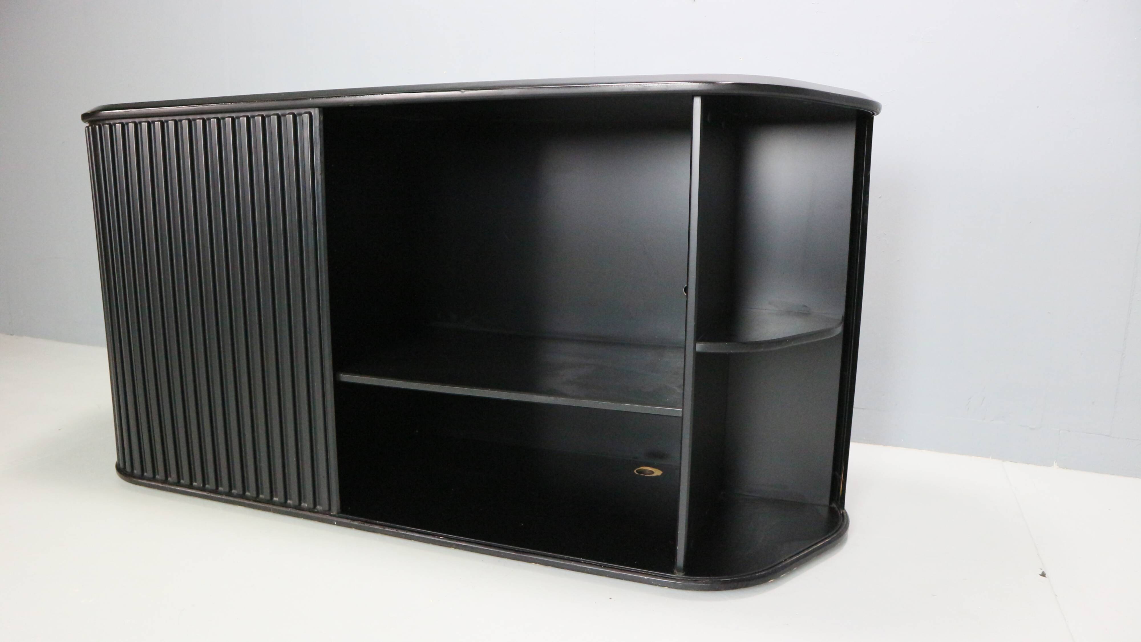 Aldo van den Nieuwelaar roller shutter sideboard 'Amsterdammer' Pastoe Dutc