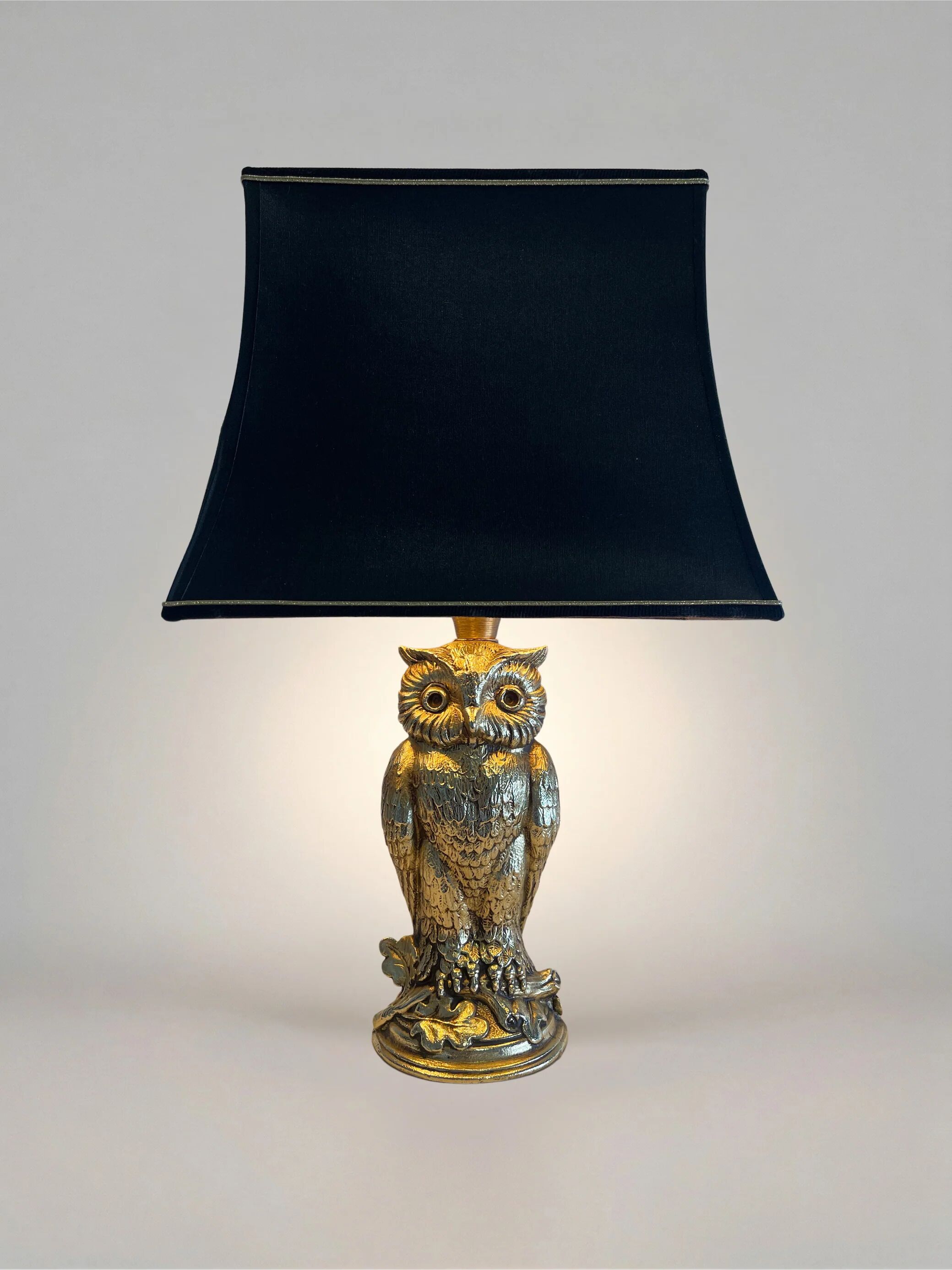 Vintage owl lamp in gold metal – Deknudt – Hollywood Regency style