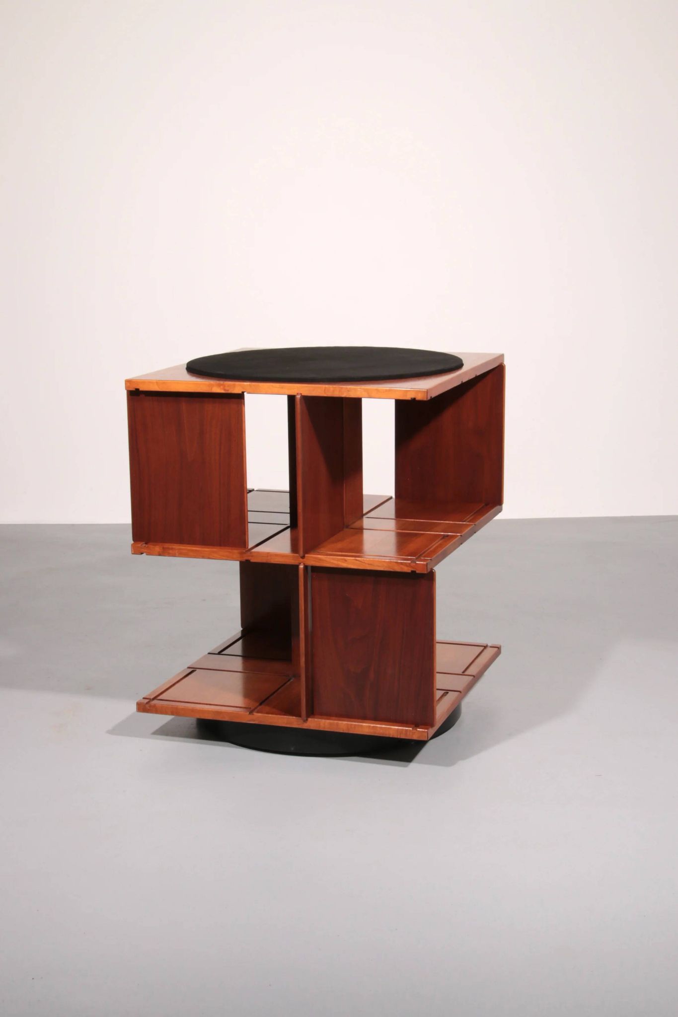 Gianfranco Frattini revolving modular bookcase model 823, 1963 Italy