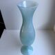 Vase opaline bleu ciel