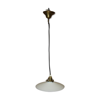 Suspension en opaline blanche