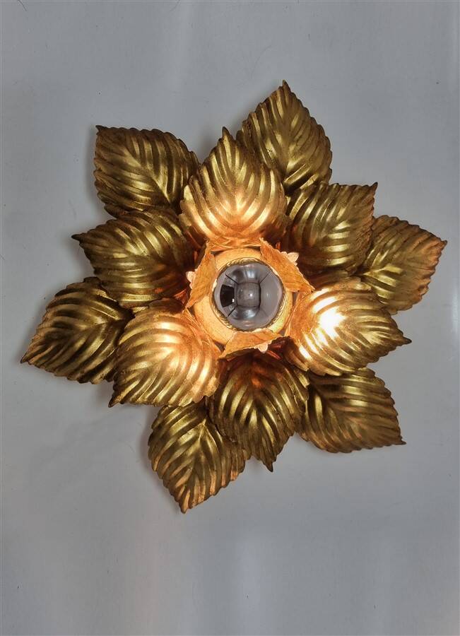 Masca flower wall light