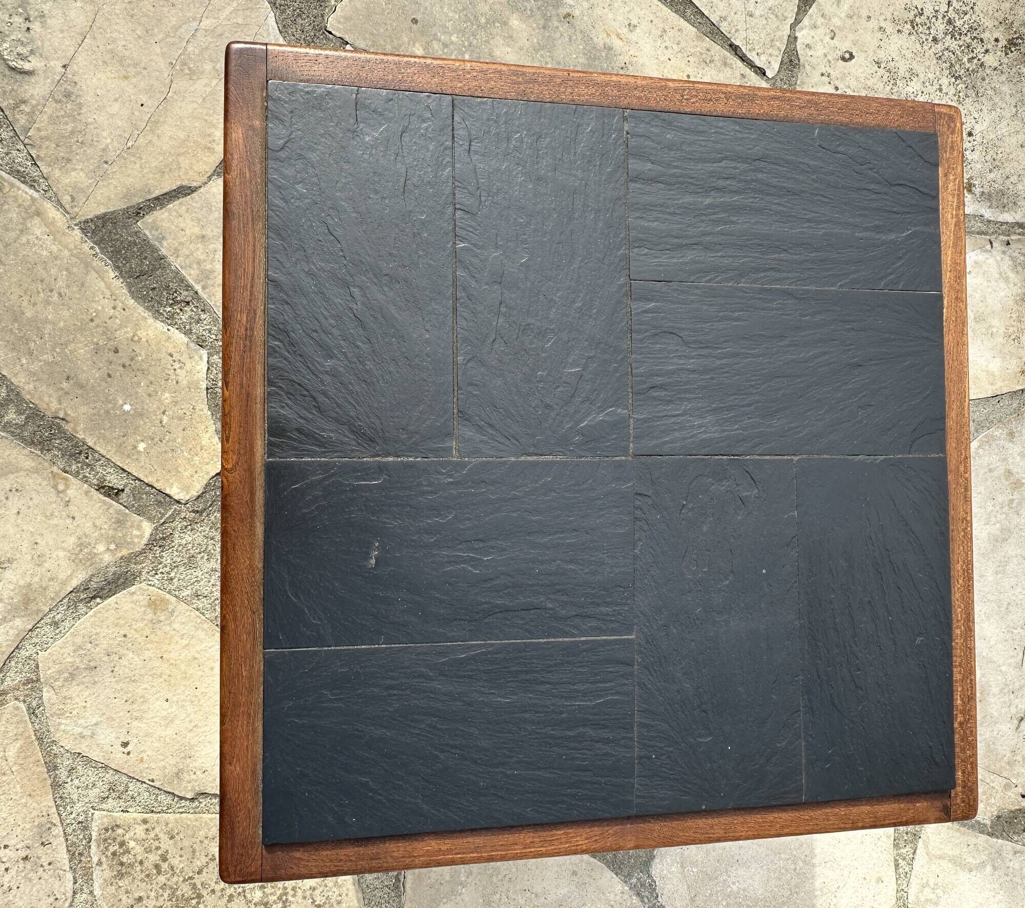 Vintage coffee table house regain