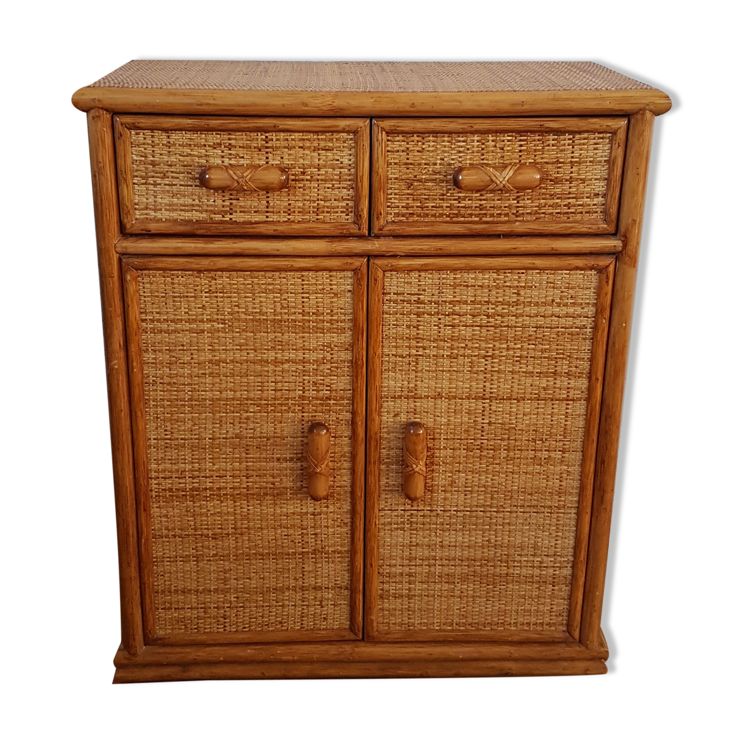 Dresser in rattan and canning