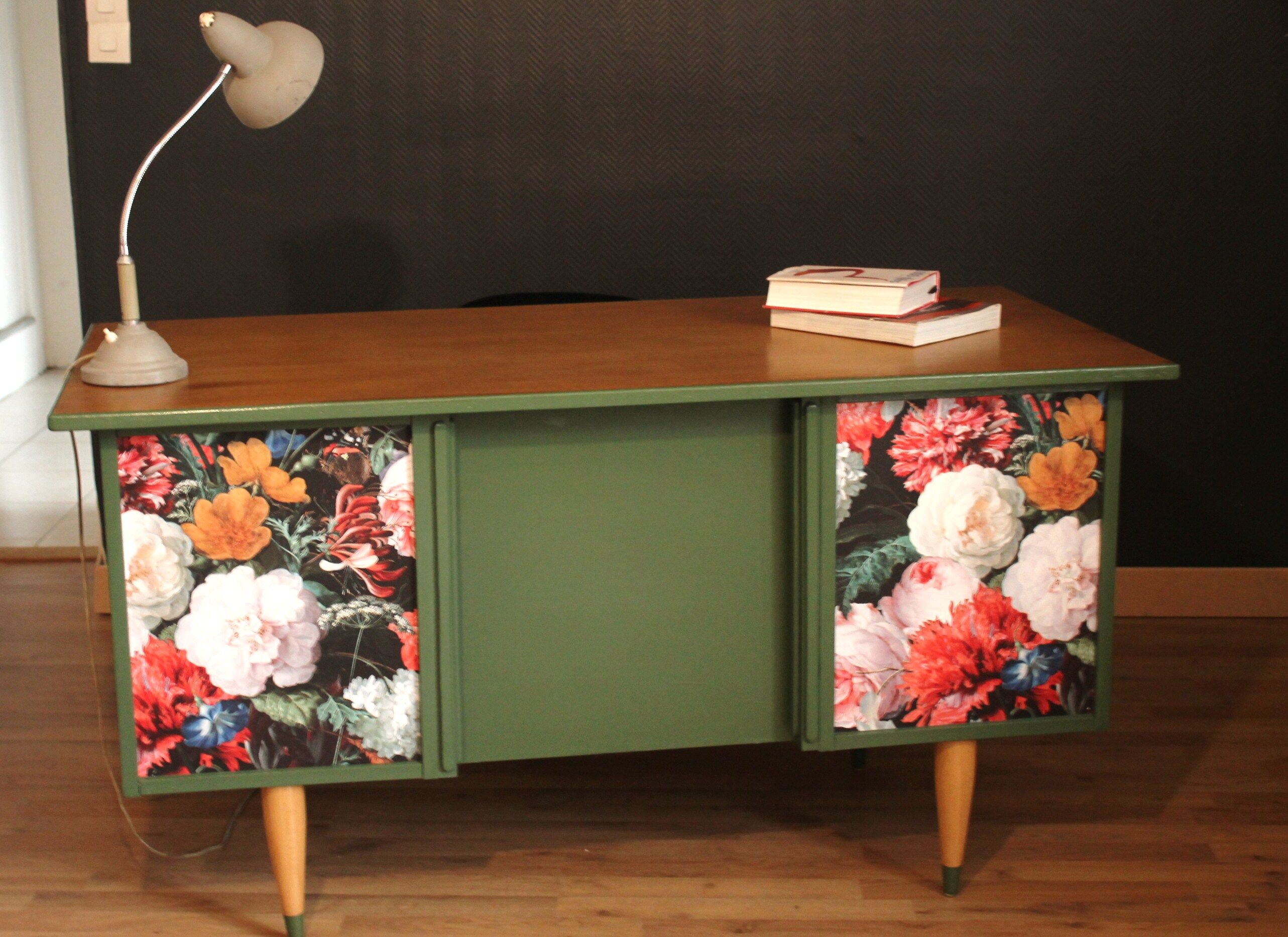 Restored office, 60/70 year, forest green and ancient flowers