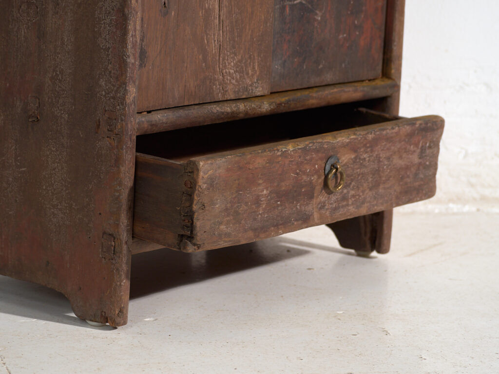 Small antique Chinese cabinet – China, around 1900