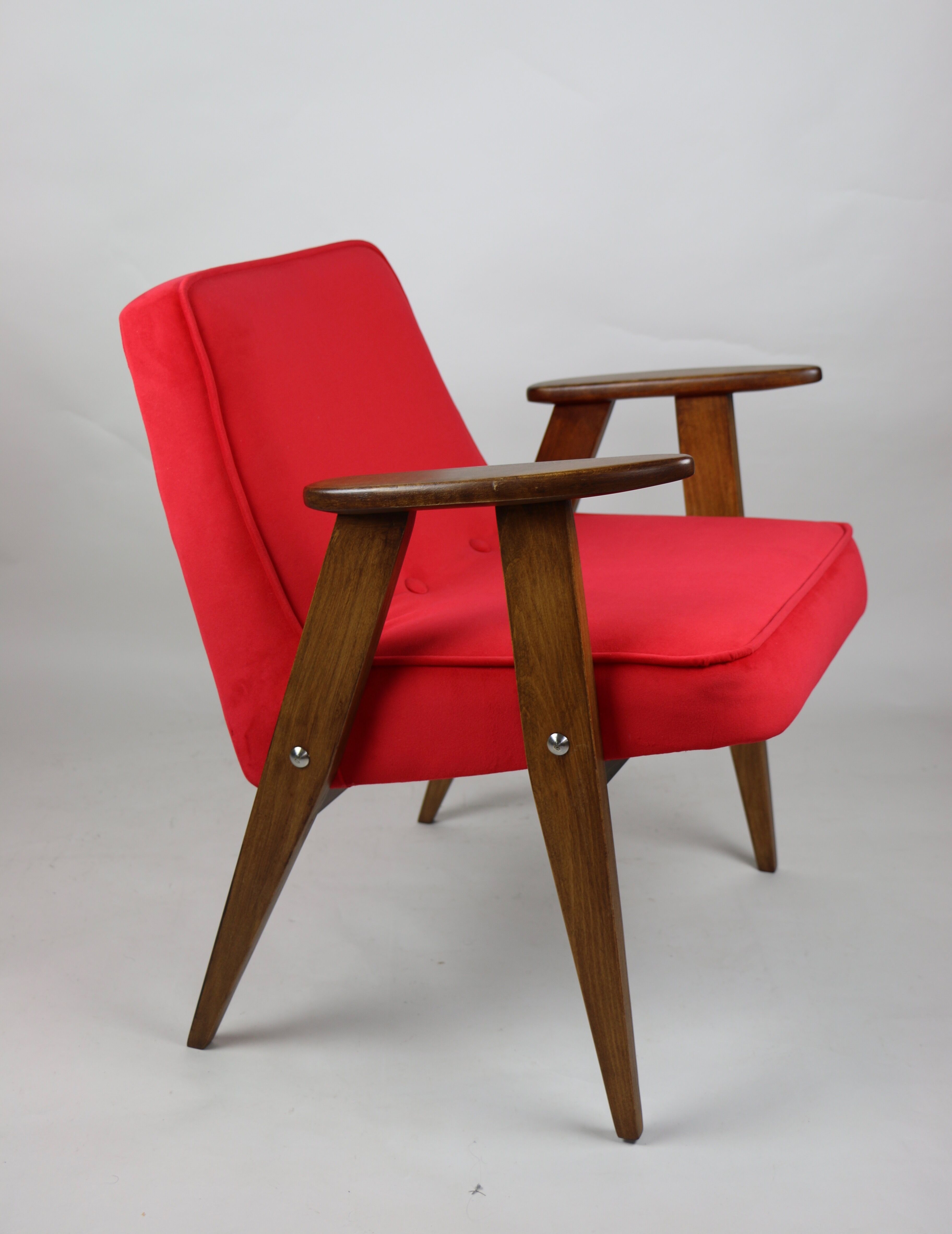 Red Velvet 366 Lounge Chair by Józef Chierowski, 1970s