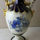 Vase amphore décor fleurs bleues Royal Dux, Czechoslovakia Bohemia