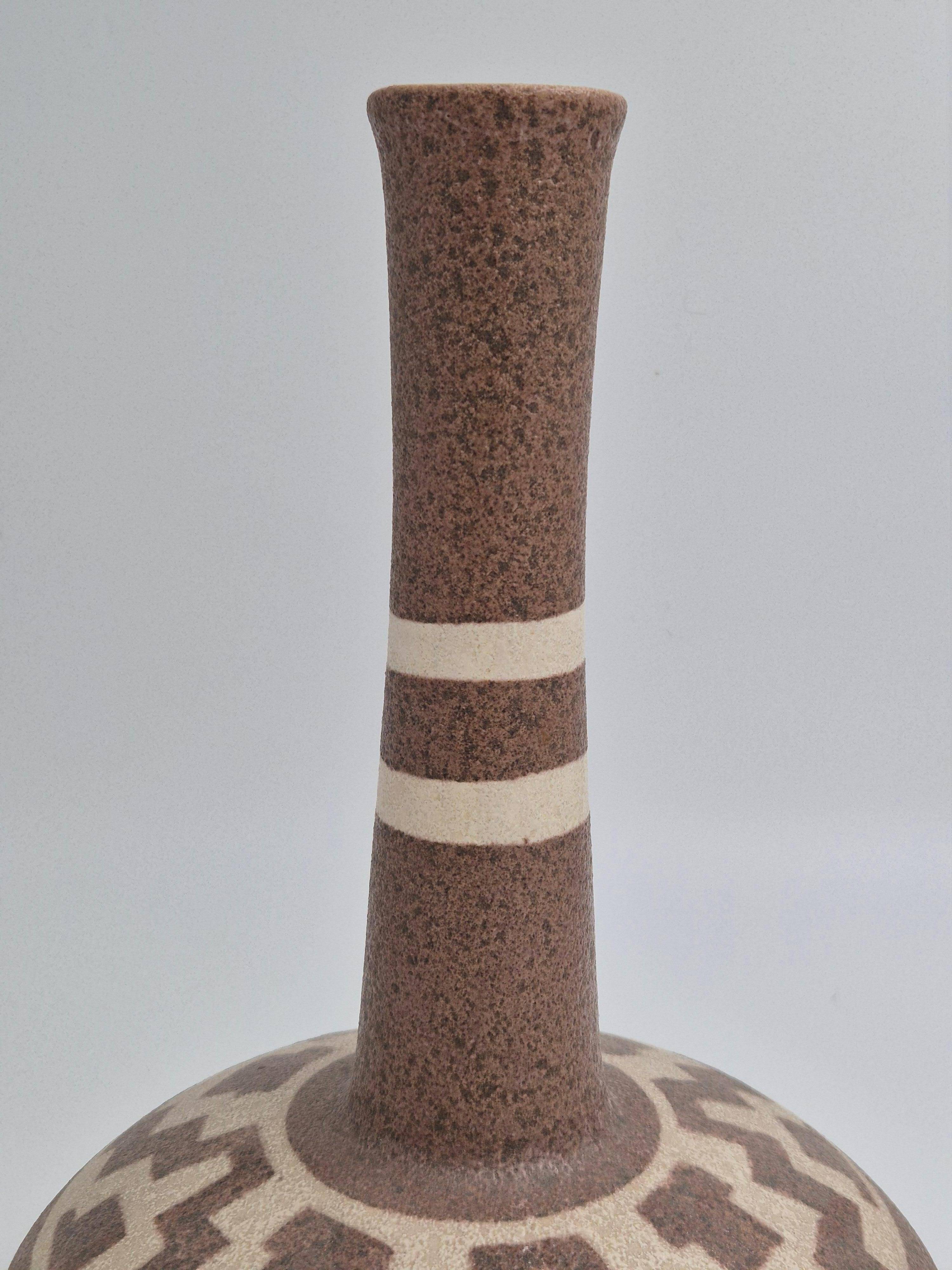 Ceramic sun / large vase with geometric pattern by Gmundner Austria, 1970s.