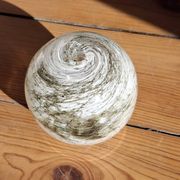 Vase boule soliflore en verre soufflé Yonel Faure signé