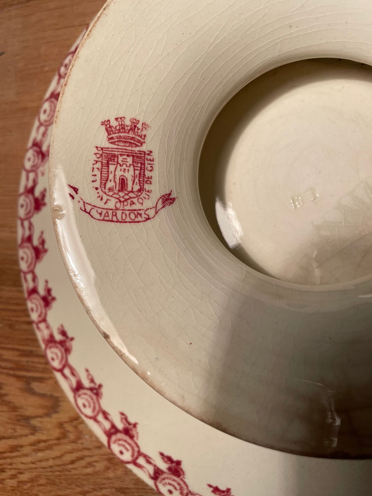 Compotier Terre de Fer XIXth opaque porcelain of Gien, model Chardons