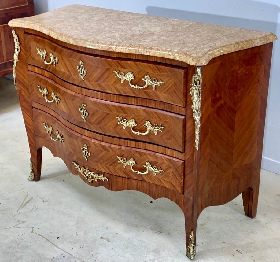 Commode style Louis XV bois de rose