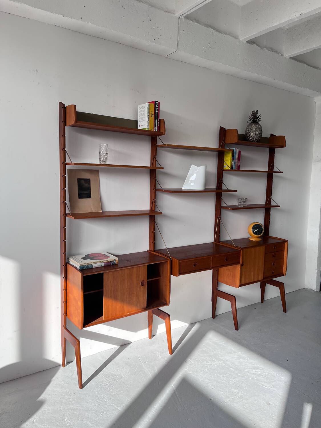 Bibliothèque norvégienne en teck, années 1960