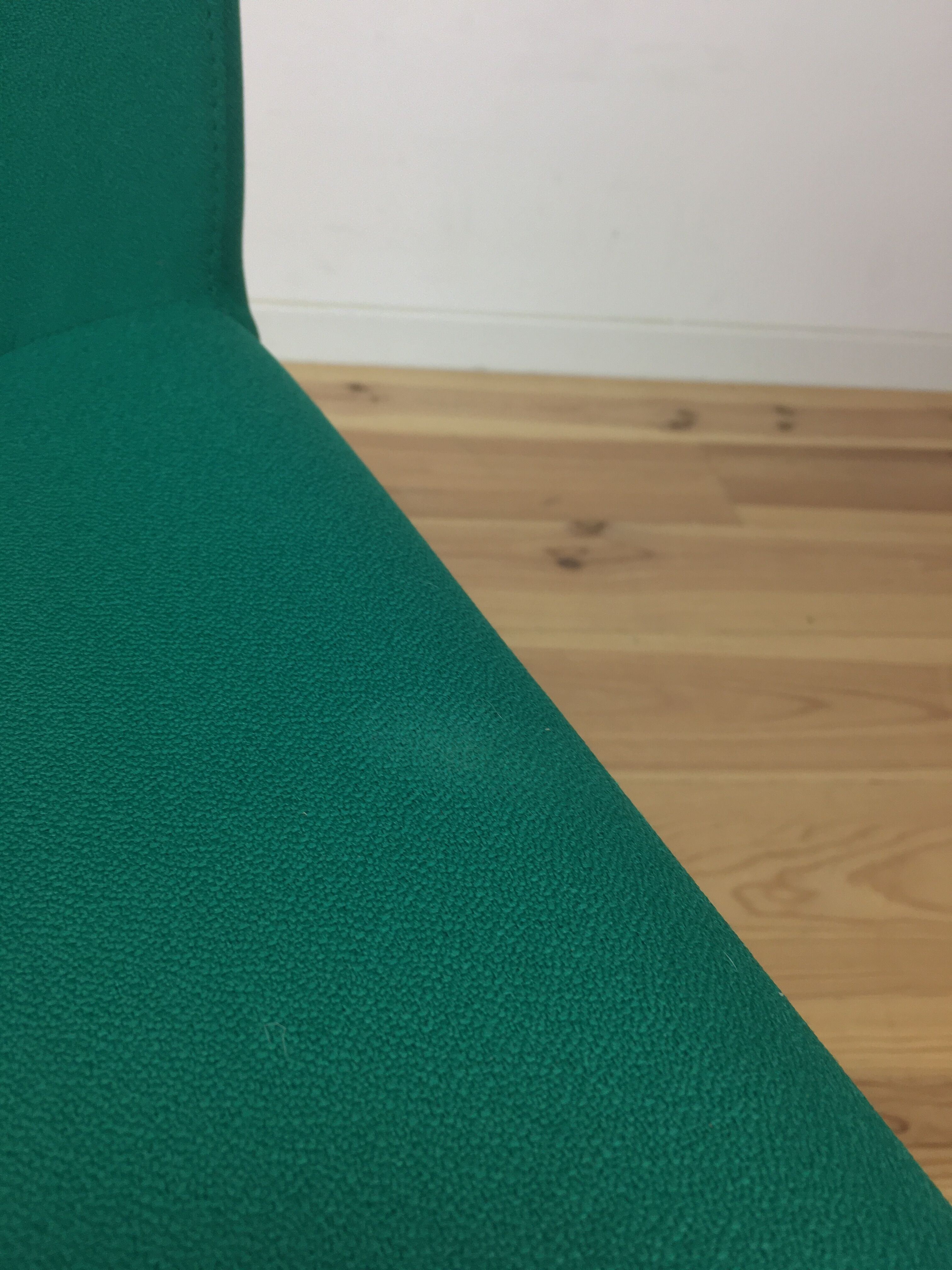 80's pop-style Arfa side chair, green