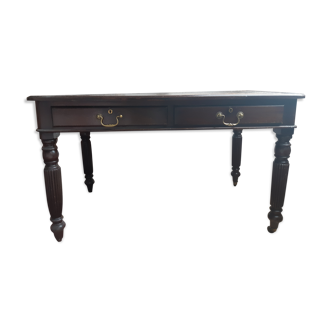 Flat desk