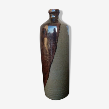 Enamelled sandstone bottle