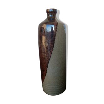 Enamelled sandstone bottle