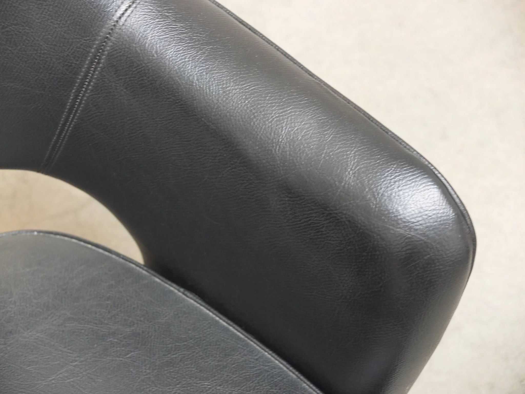 Ensemble original de 4 fauteuils 'Executive' par Eero Saarinen pour Knoll, années 1960.