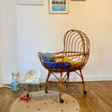 Cradle in rattan