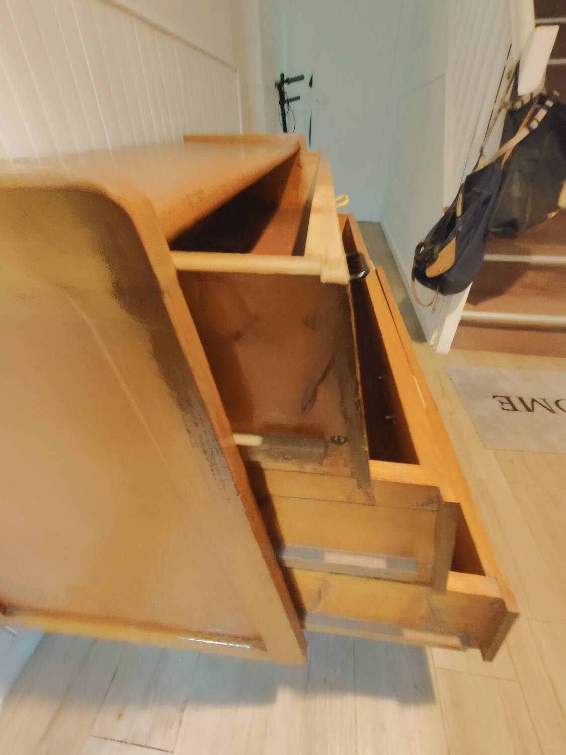 Vintage 1950 oak chest of drawers with pyramidal drawers