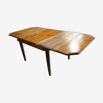 Extension table