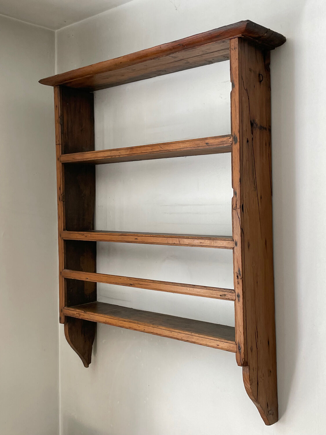 Wall shelf