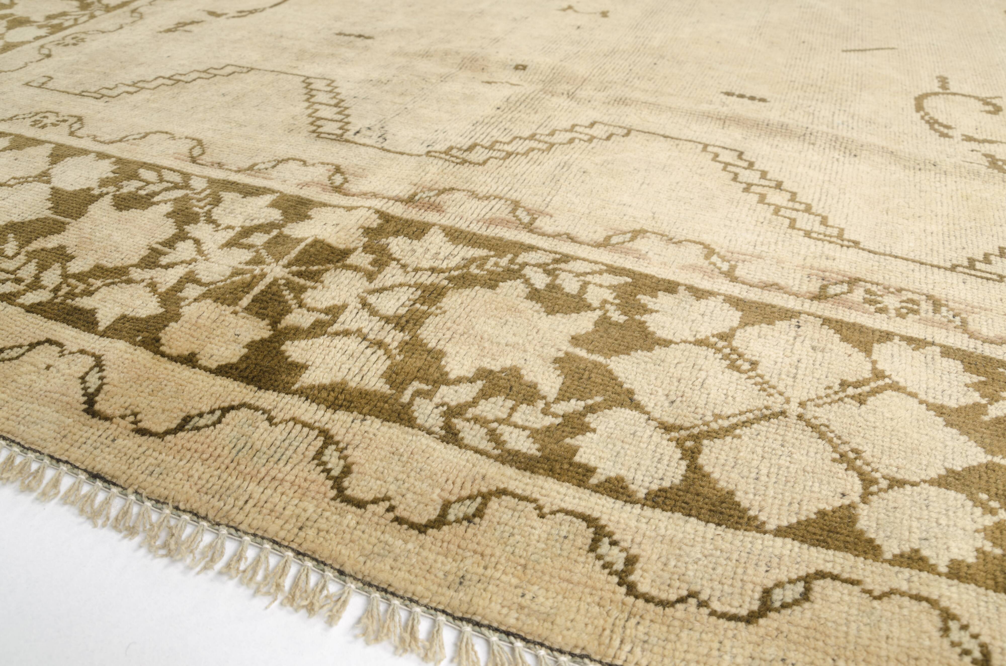 Oushak Handknotted Vintage Floor Rug