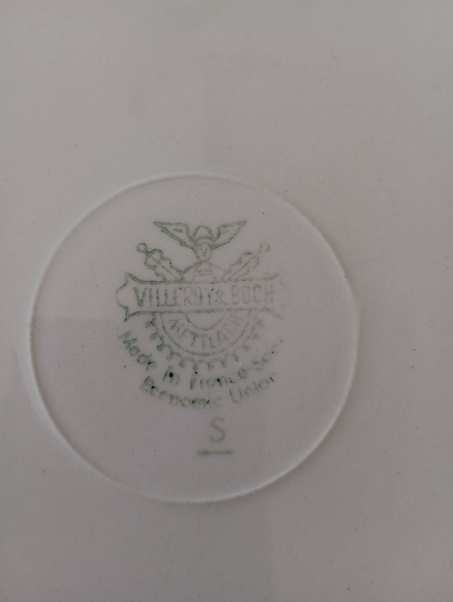 Shallow dish Villeroy & Boch Mettlach celadon and gold