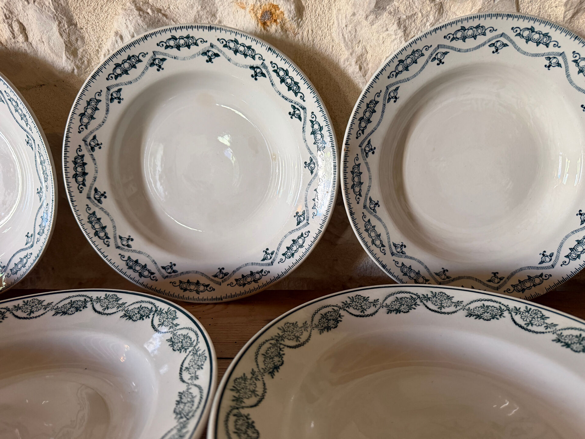 Mismatched deep plates service Saint Amand