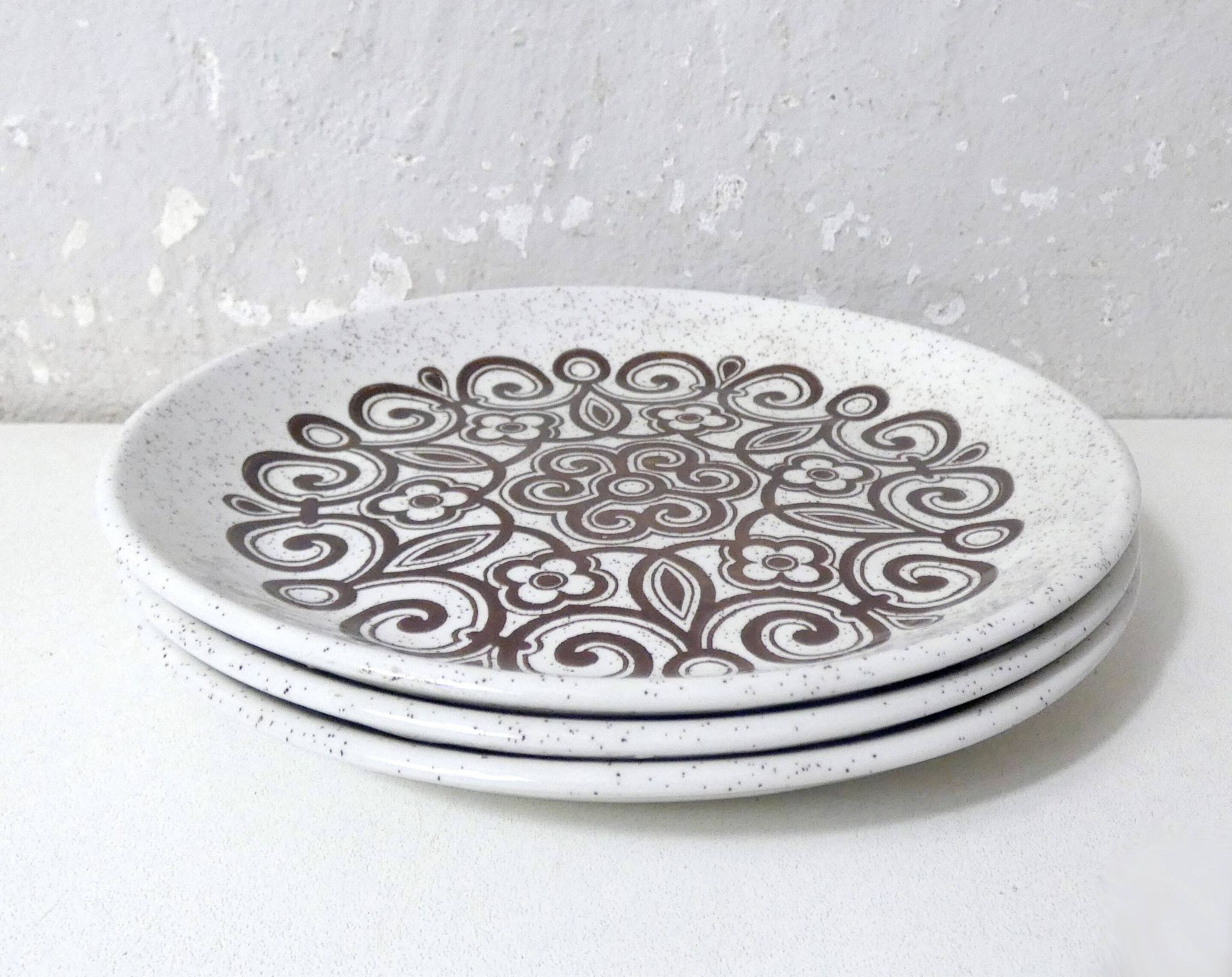 Assiettes staffordshire grès vintage