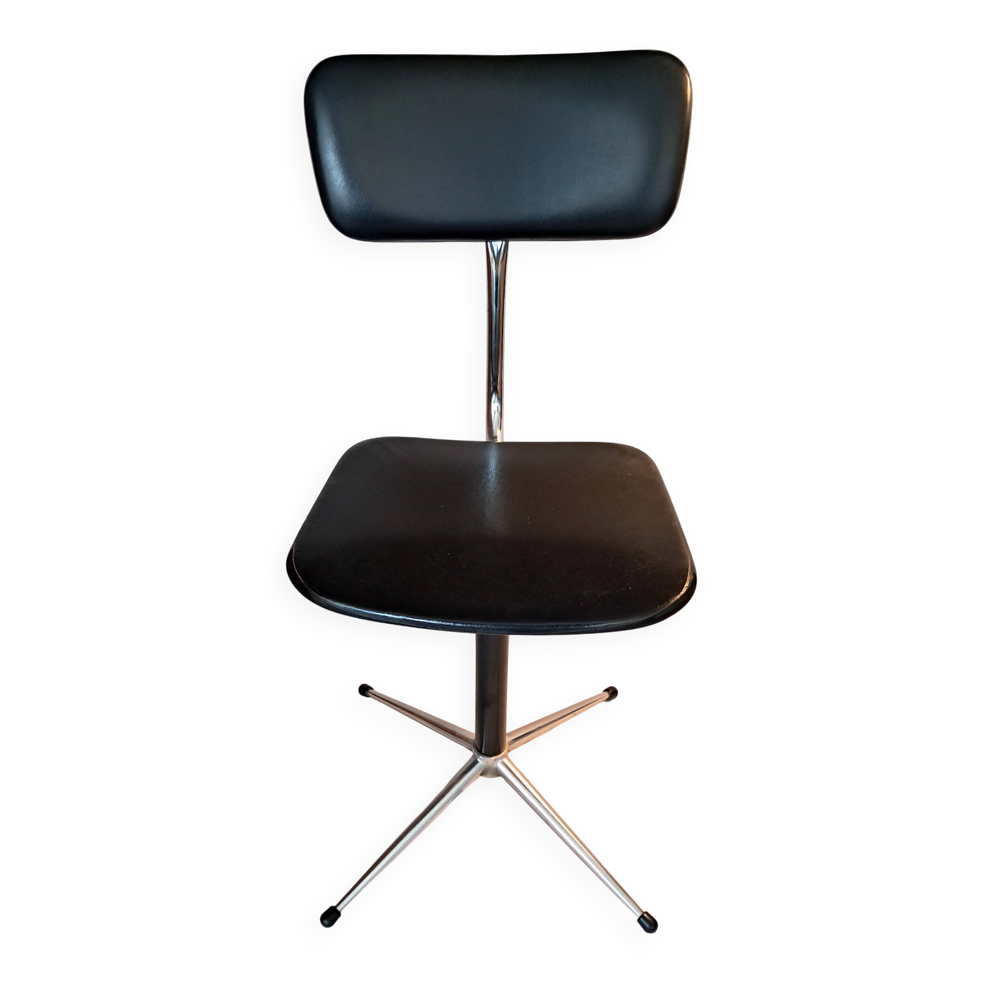 Vintage workshop chair in faux leather from the 1950s/1960s.