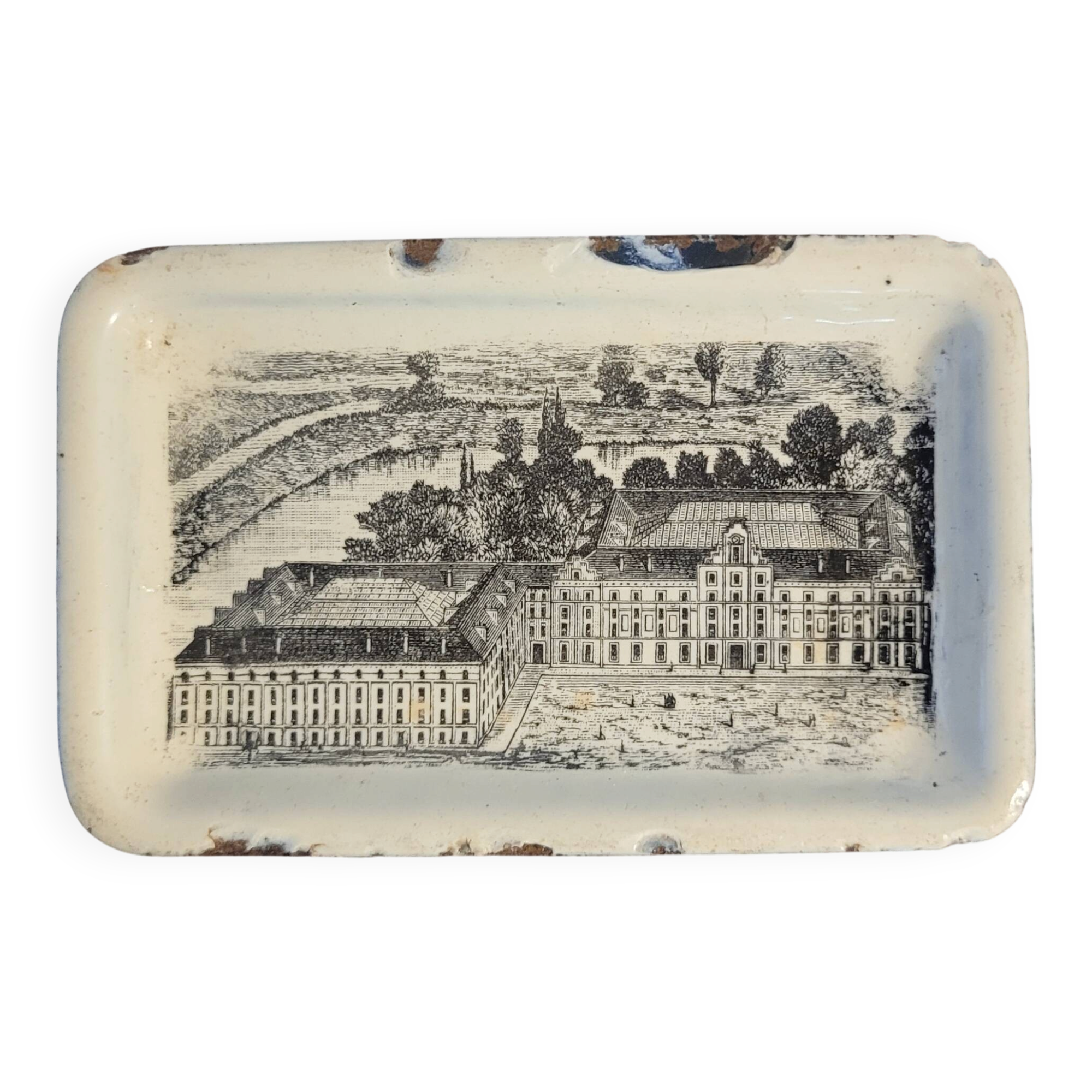 enameled cast iron soap dish Familistère de Guise 1900 - 1935