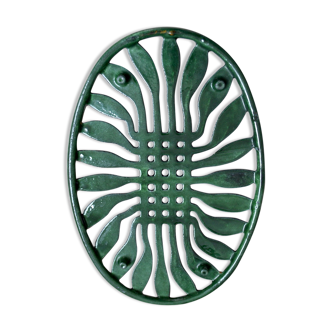 Old enamelled cast iron underside