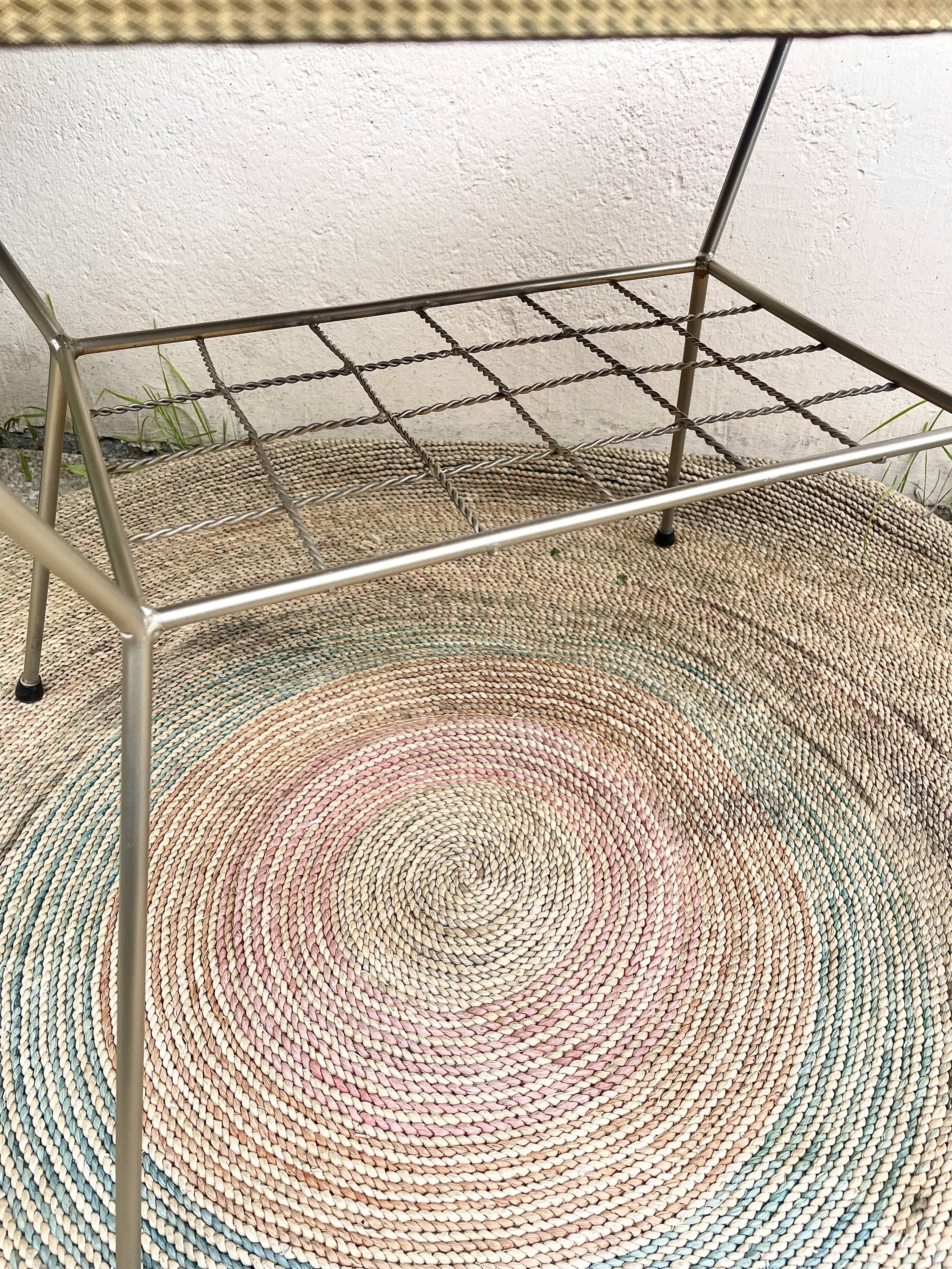 Vintage coffee table flower top