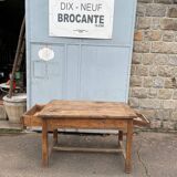 Petit table de ferme avec deux tiroirs