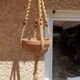 Suspension in macramé