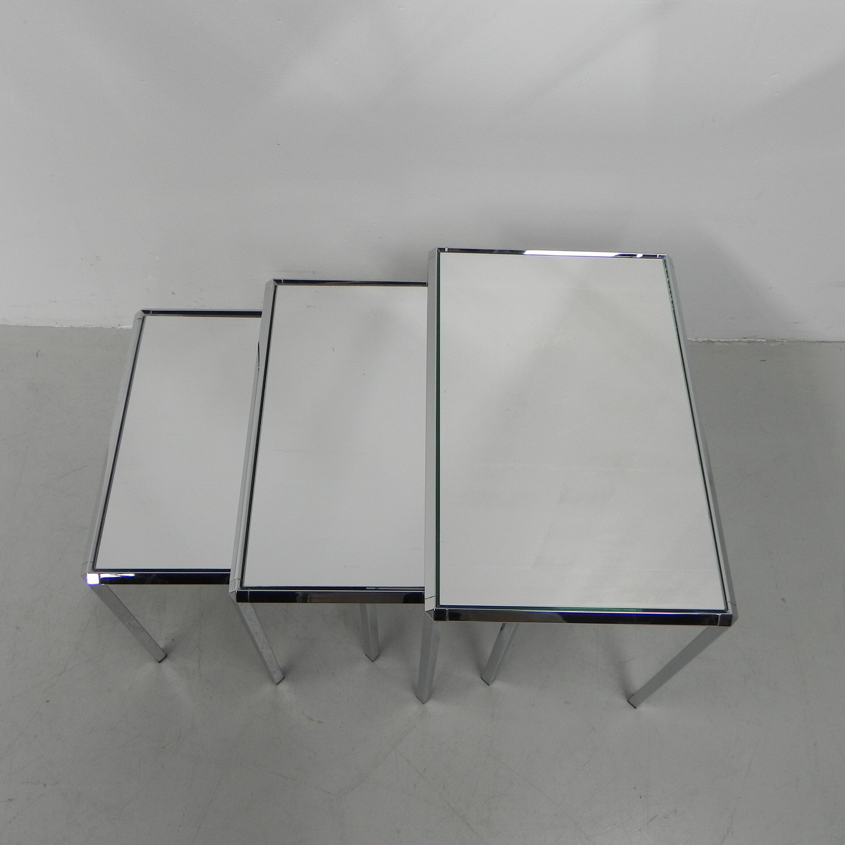 3 nesting tables with mirror glass