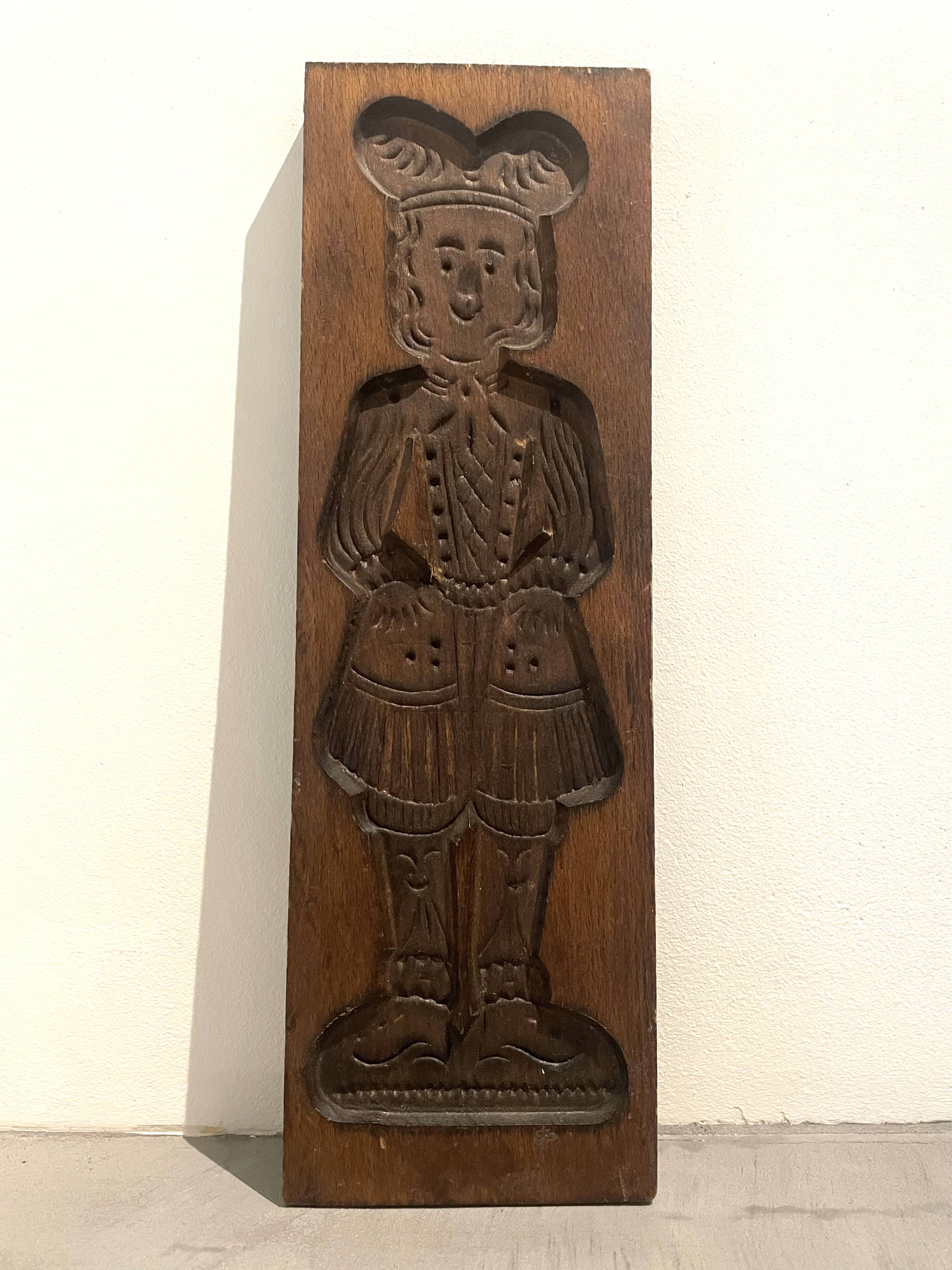 Vintage wooden speculoos mold