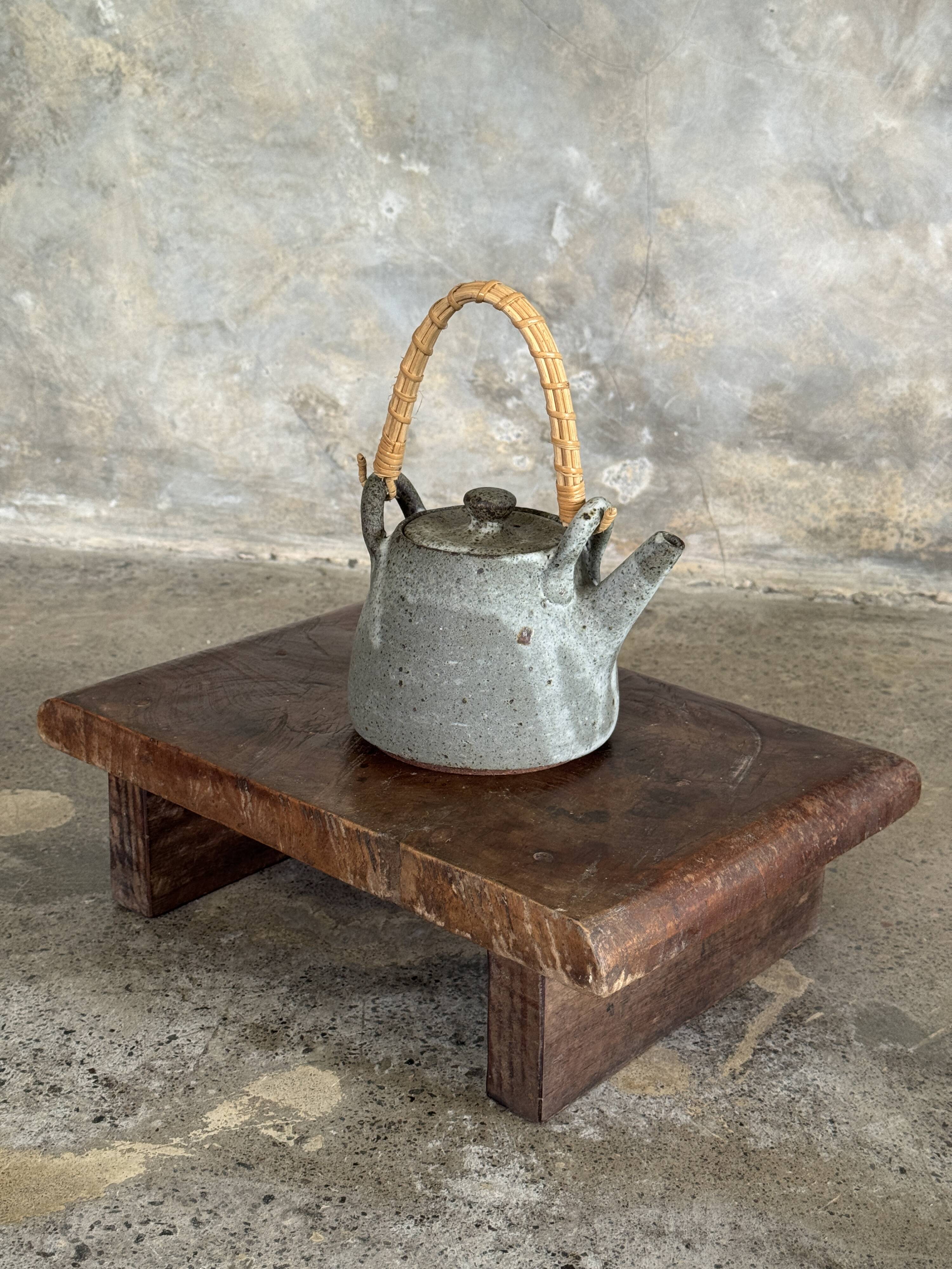 Small auxiliary stool in thick brown upcycled teak (3272)