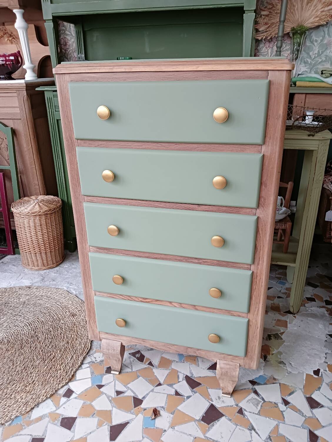 Vintage chiffonier